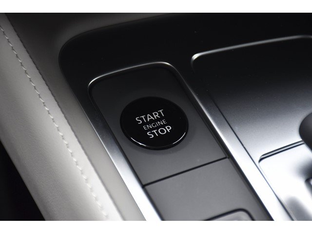 New 2027 GRAPHITE SHADOW INFINITI Luxe AWD image 16