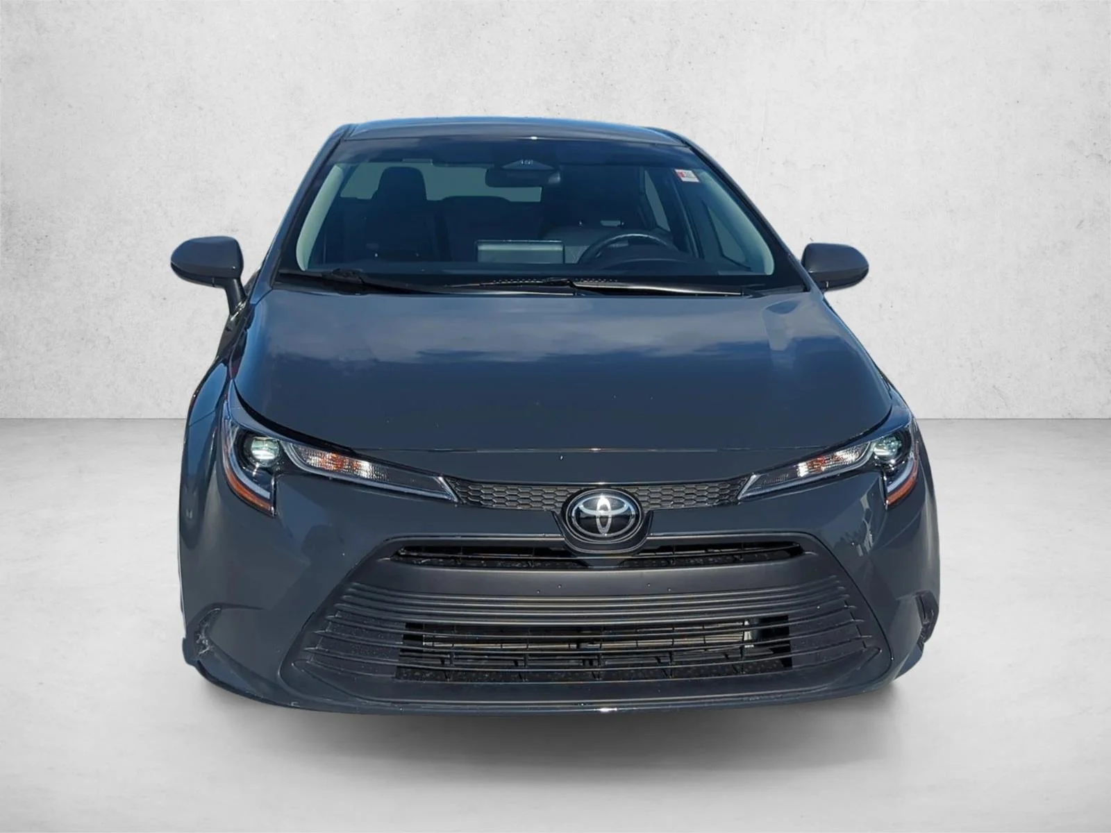 Used 2025 Underground Toyota LE image 3