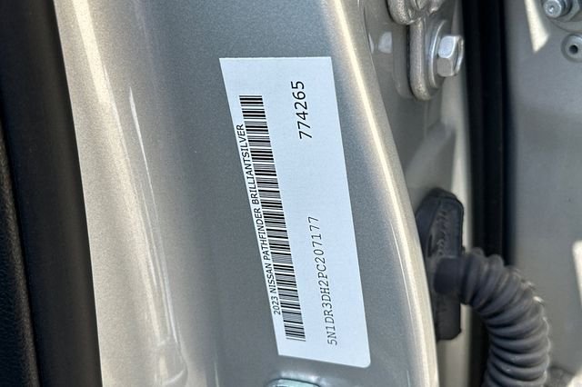 Used 2023 Silver Nissan Platinum image 28