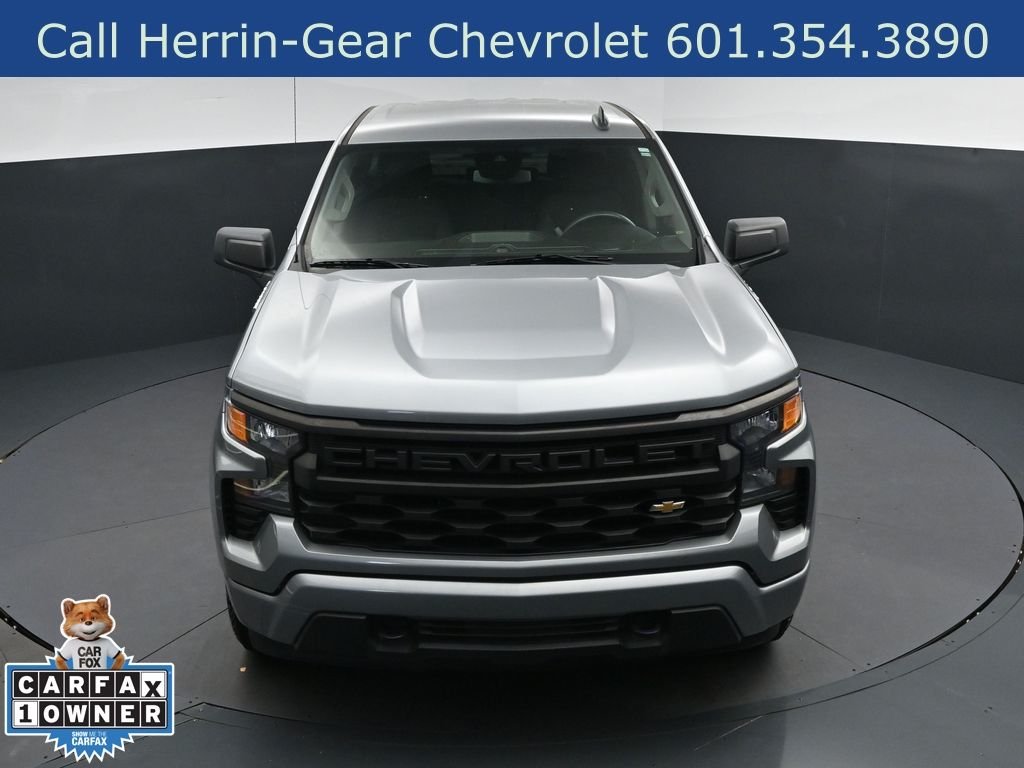 Used 2023 Gray Chevrolet Custom image 38