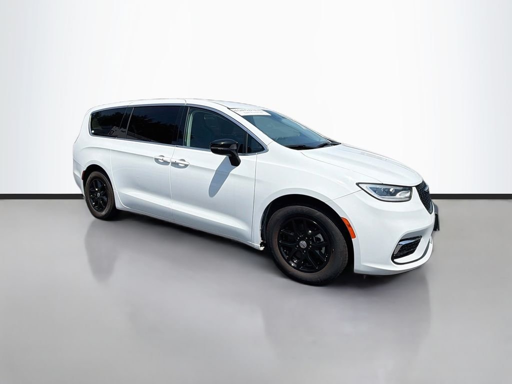 Used 2024 Bright White Clearcoat Chrysler Touring L image 3