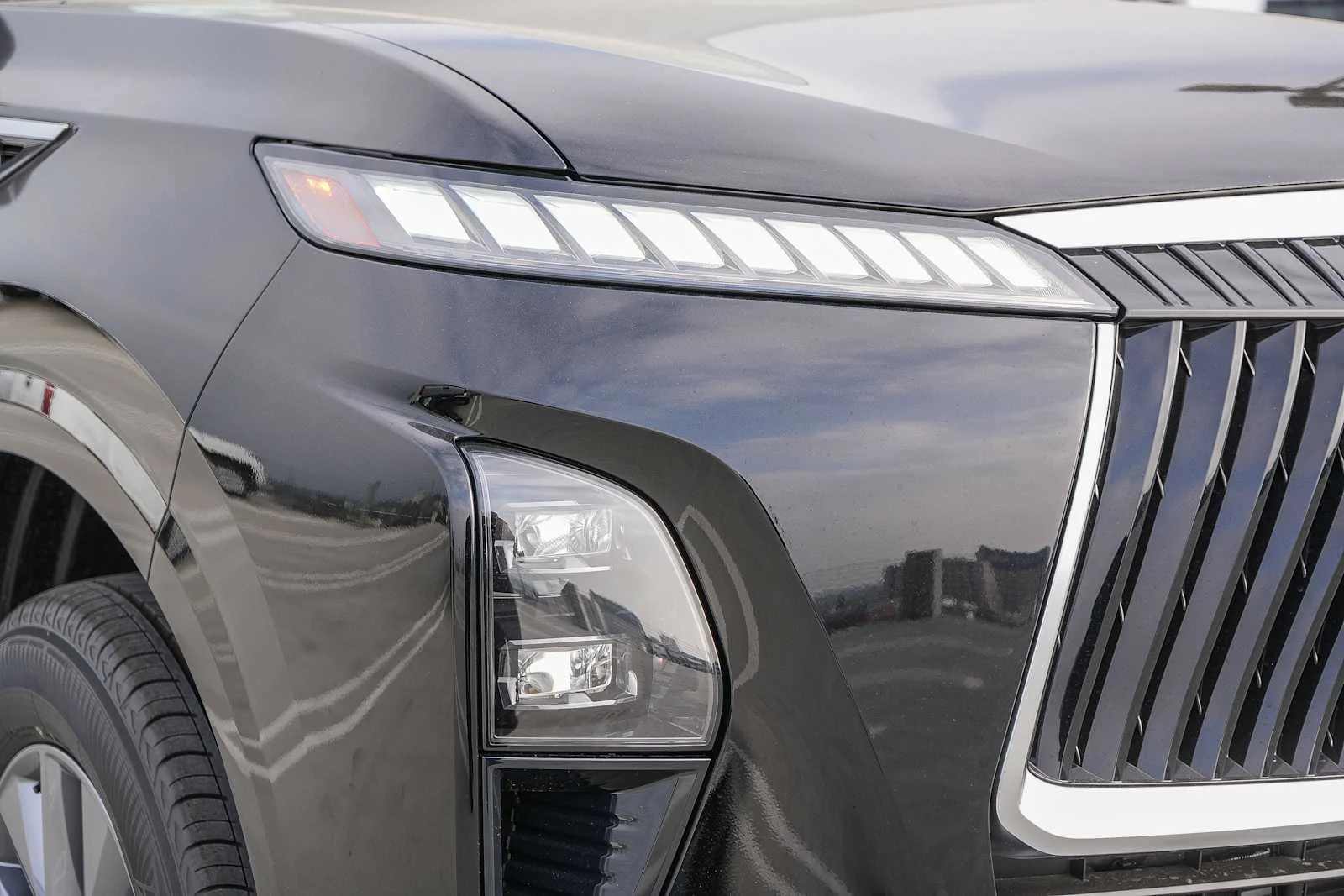 2026 INFINITI QX80 Pure - Photo 4