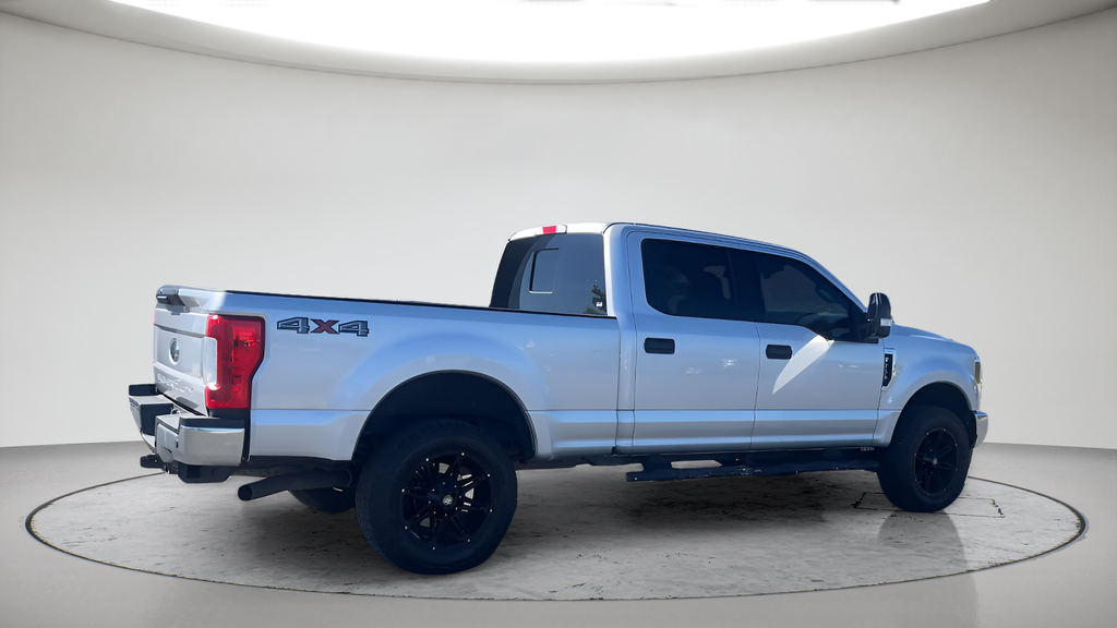 Used 2018 Silver Ford XLT image 10