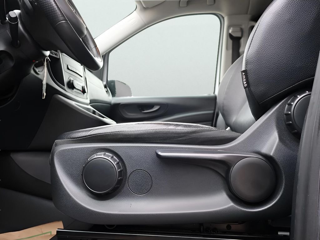 Used 2023 Arctic White Mercedes-Benz Passenger image 35