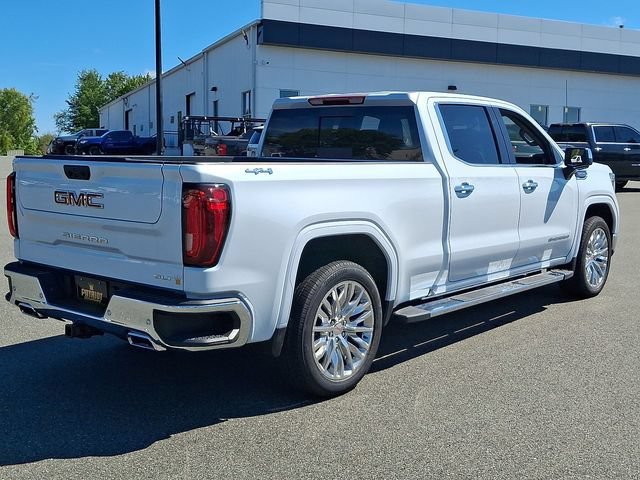 New 2026 Glacier White Tricoat GMC SLT image 18