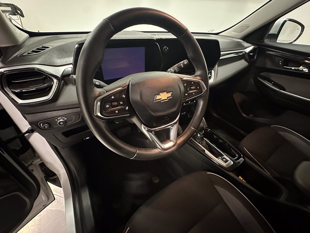 Used 2024 White Chevrolet LT image 21