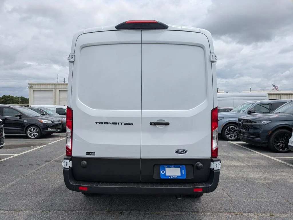 New 2026 Oxford White Ford Base image 5