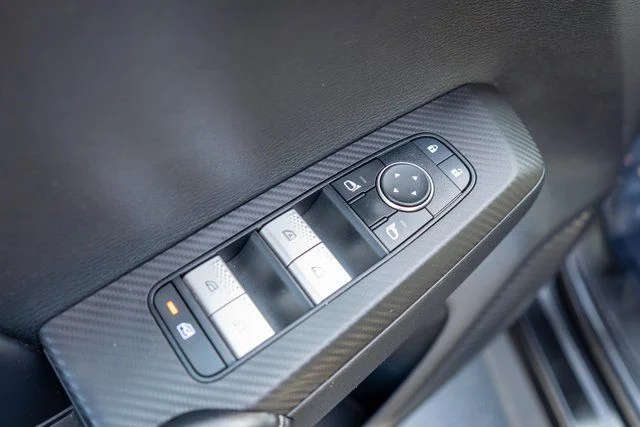 Used 2022 Black Mitsubishi  image 18