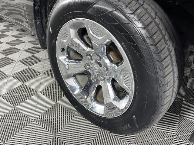 Certified Used 2022 Diamond Black Crystal Pearlcoat Ram Big Horn image 11