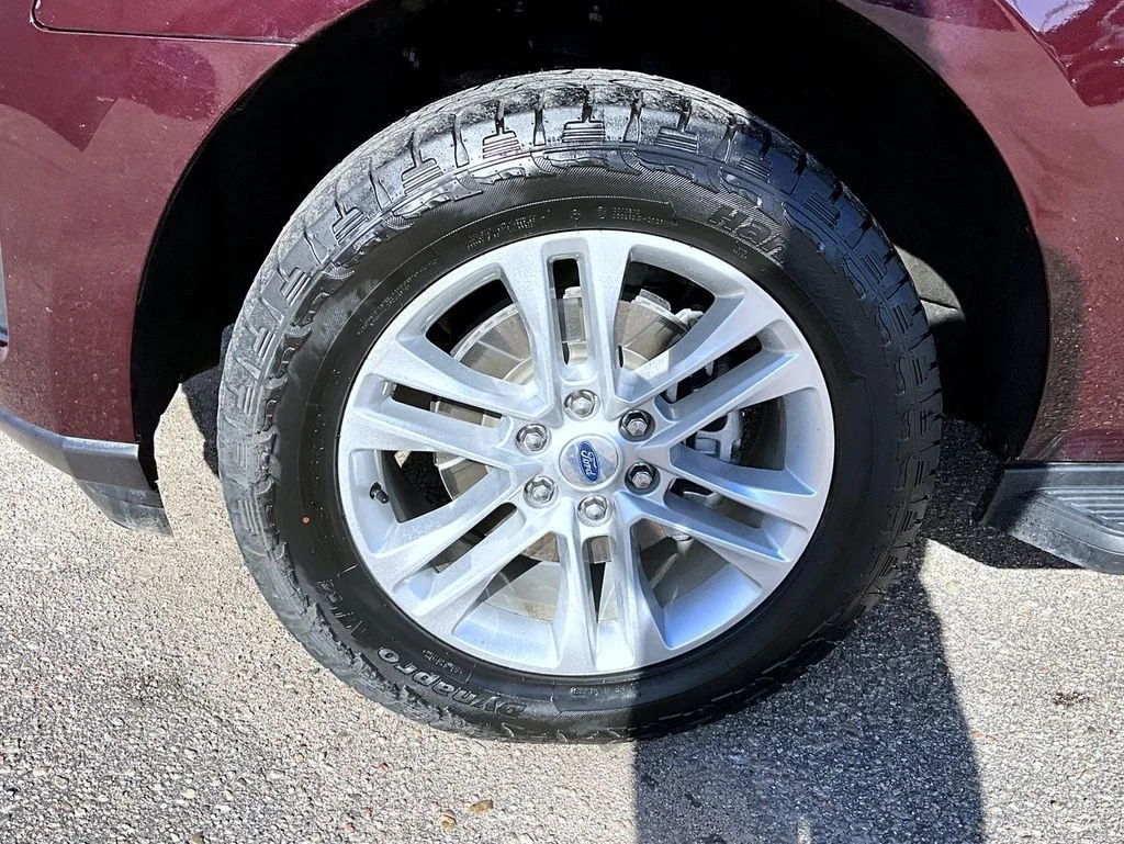 Used 2024 Red Ford XLT image 23