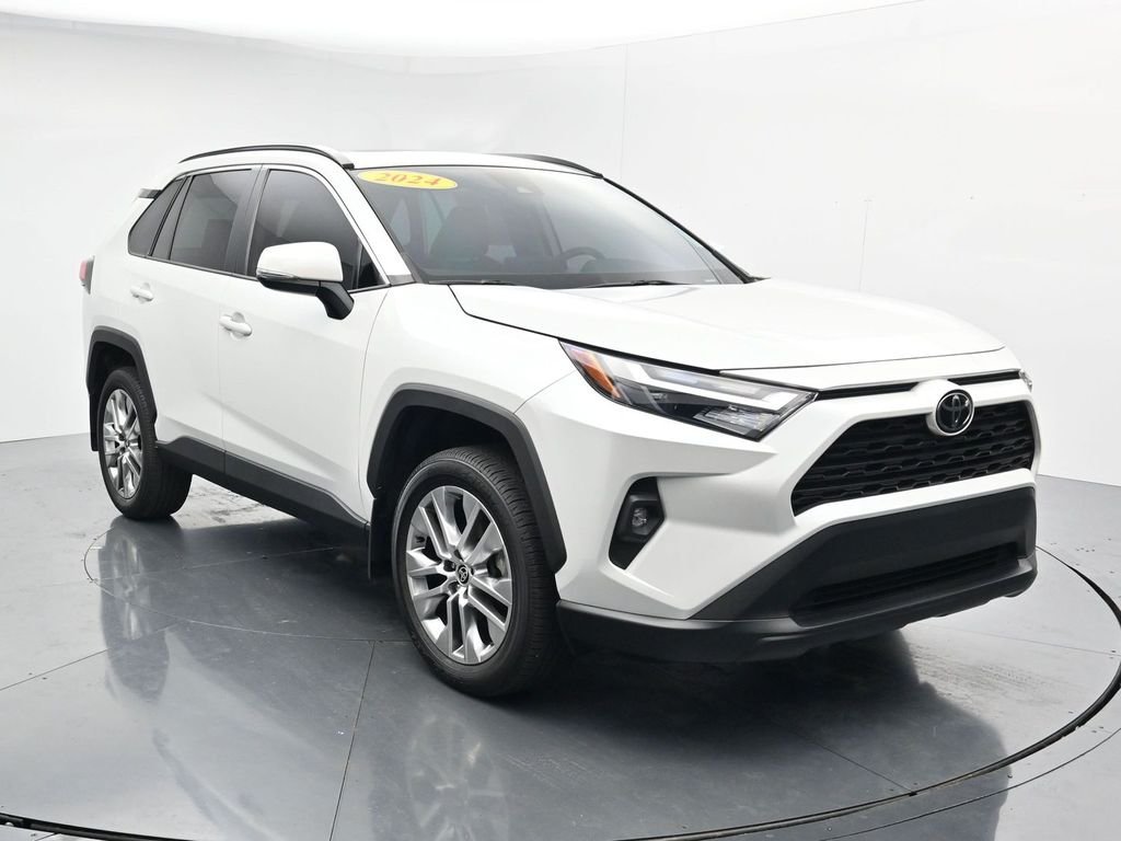 Used 2024 Beige Toyota XLE Premium image 2