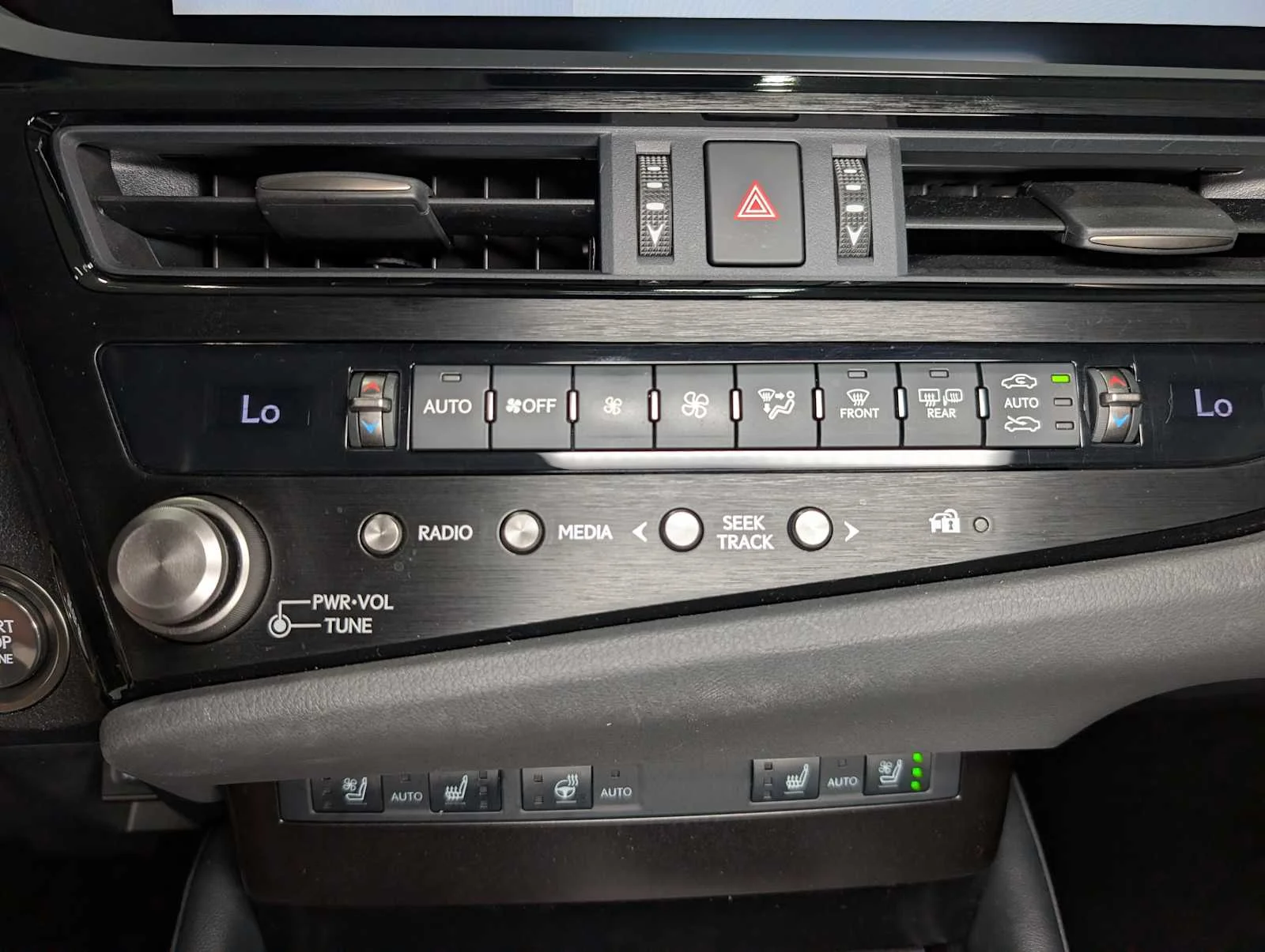 Used 2023 Iridium Lexus  image 31