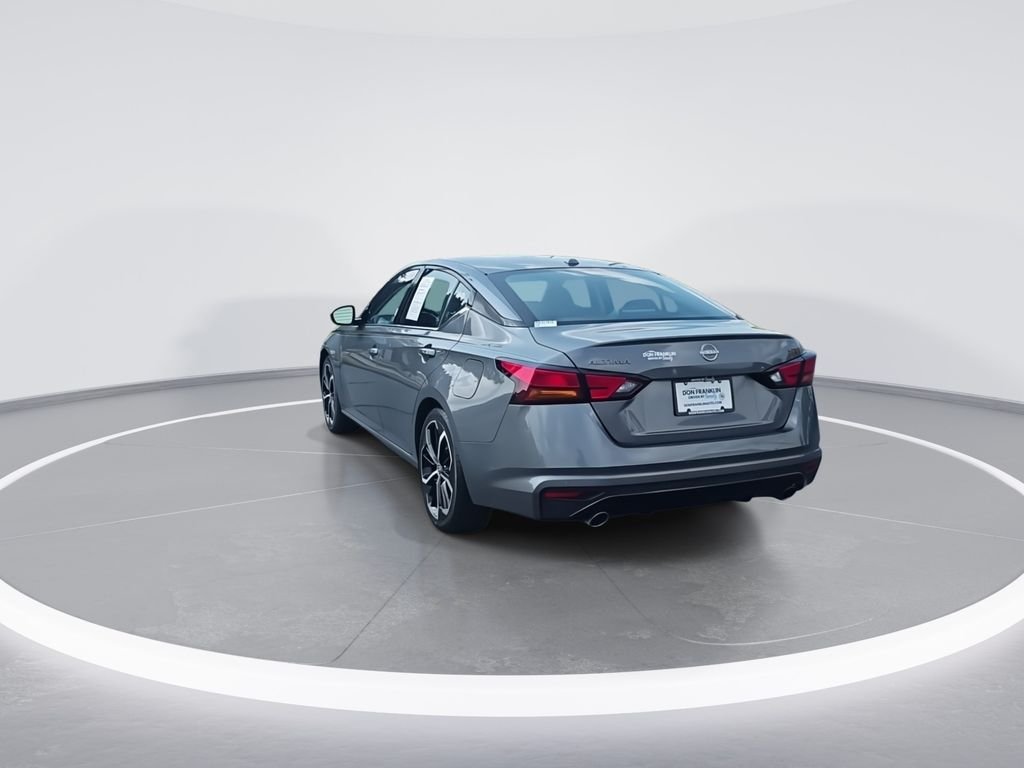 Used 2024 Gray Nissan 2.5 SR image 7