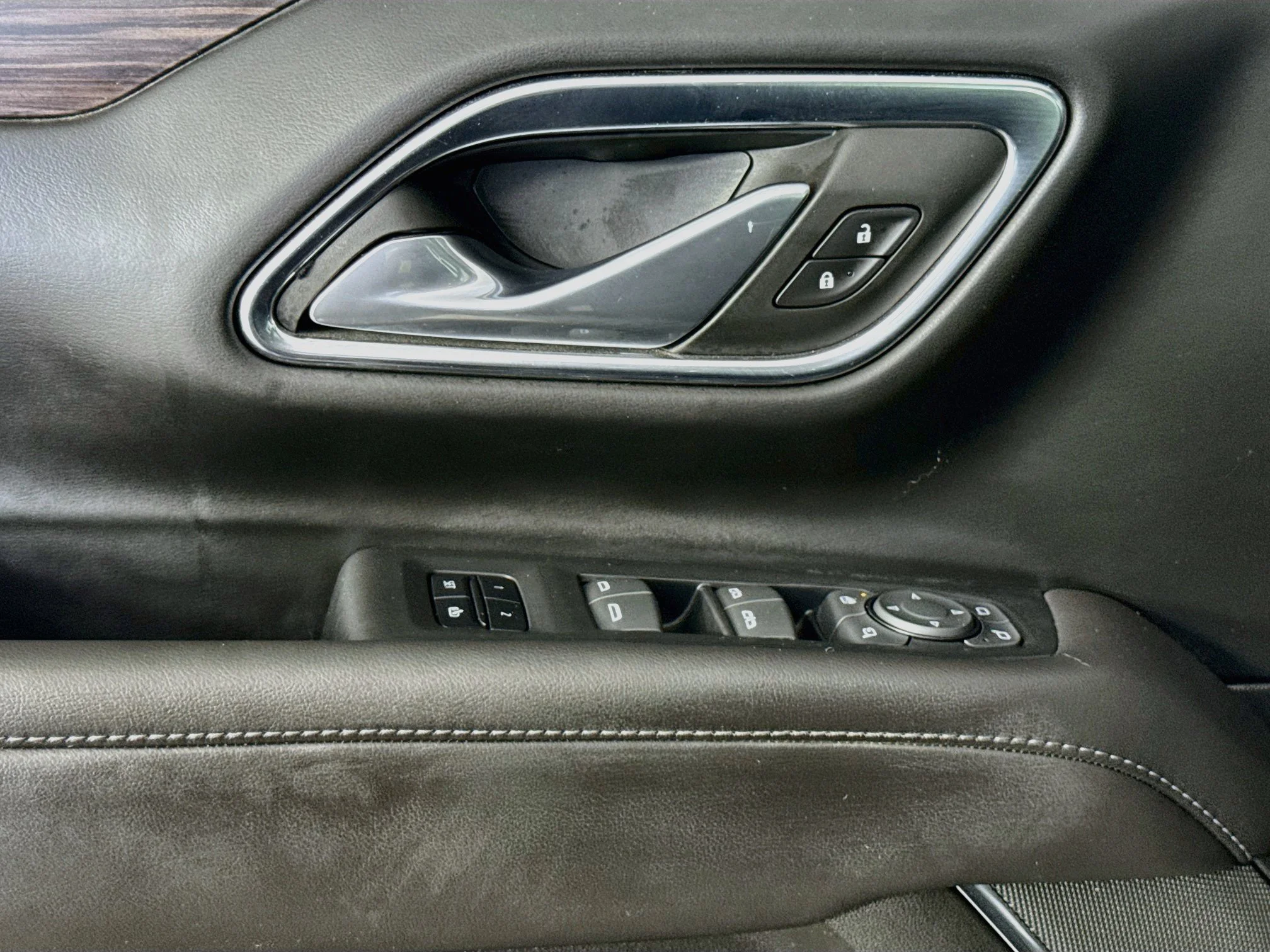 Used 2022 BLACK Chevrolet LT image 20