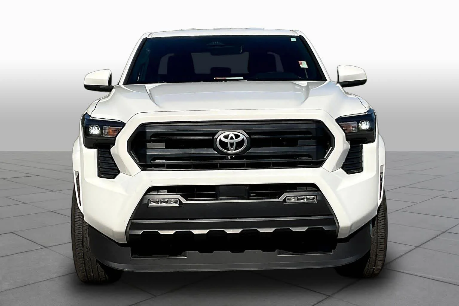 Certified Used 2025 Ice Cap Toyota SR5 image 3