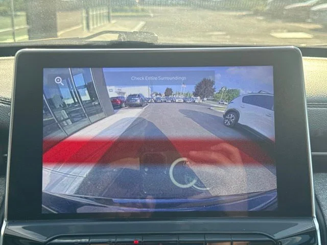 Used 2022 Black Jeep Latitude image 22