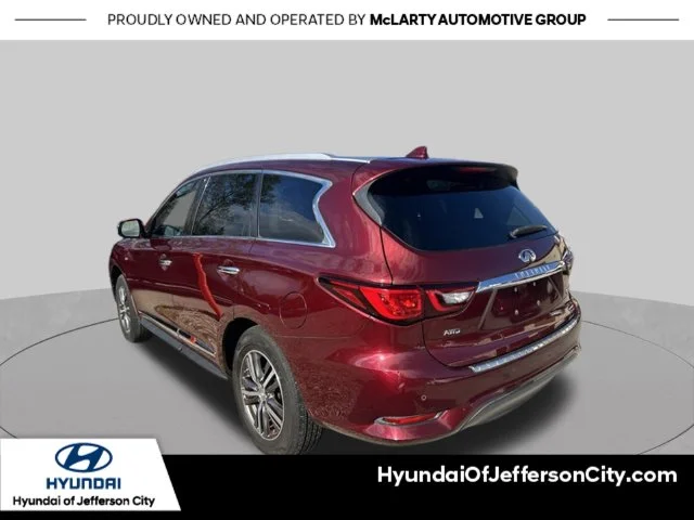 Used 2019 Red INFINITI LUXE image 5