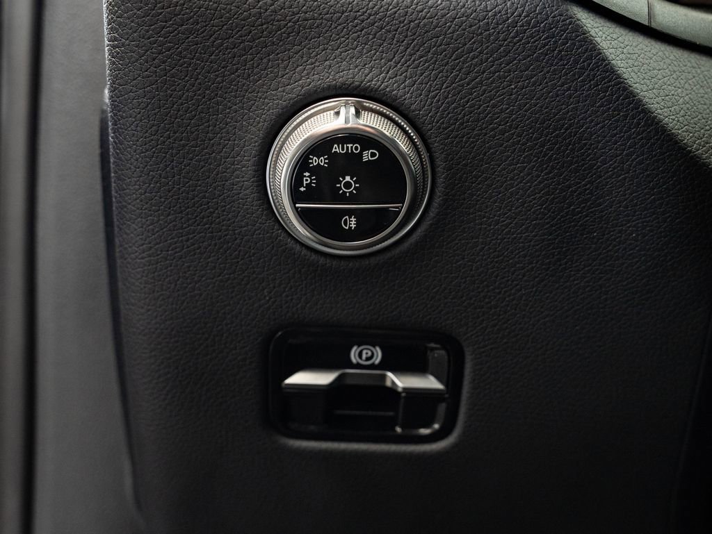 Certified Used 2025 Black Mercedes-Benz GLC 300 image 41