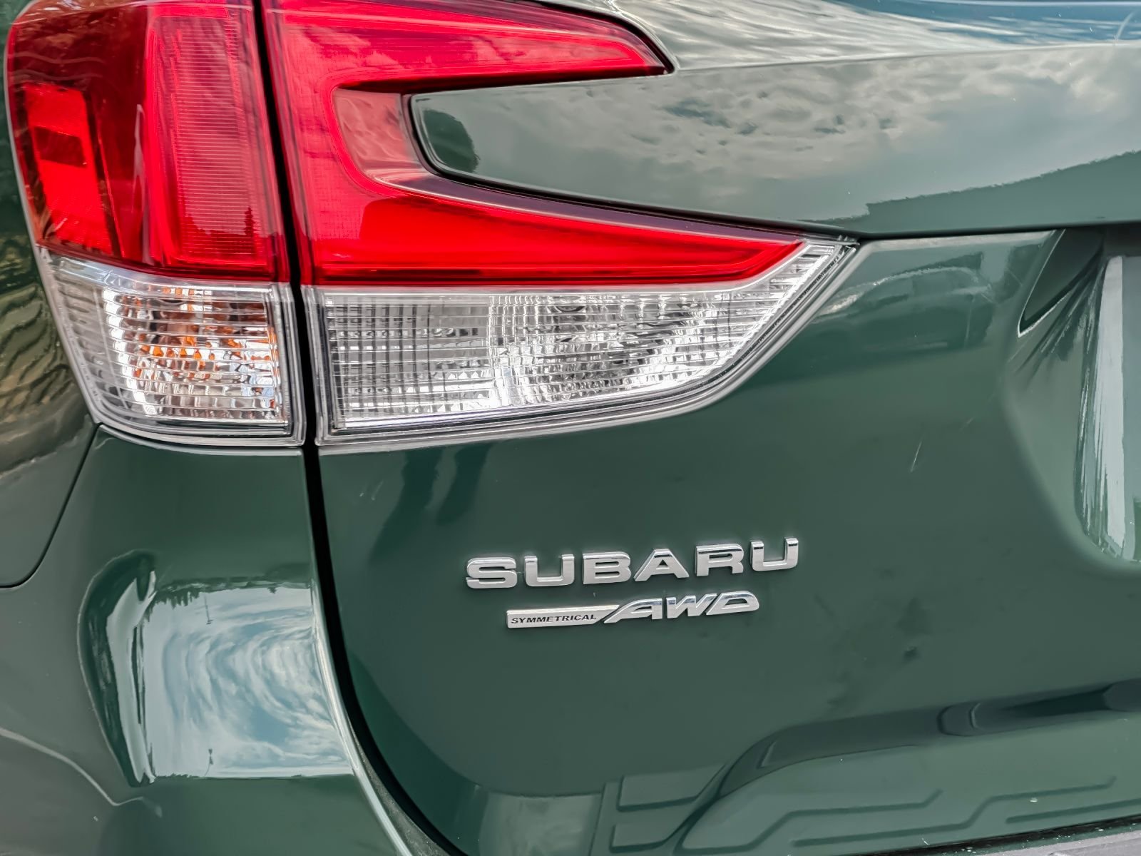 Used 2022 Green Subaru Base image 26