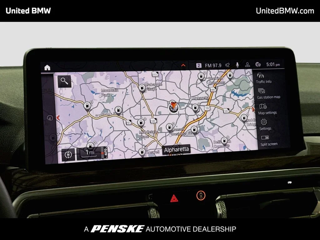 Used 2022 Dark Graphite Metallic BMW xDrive30i image 17