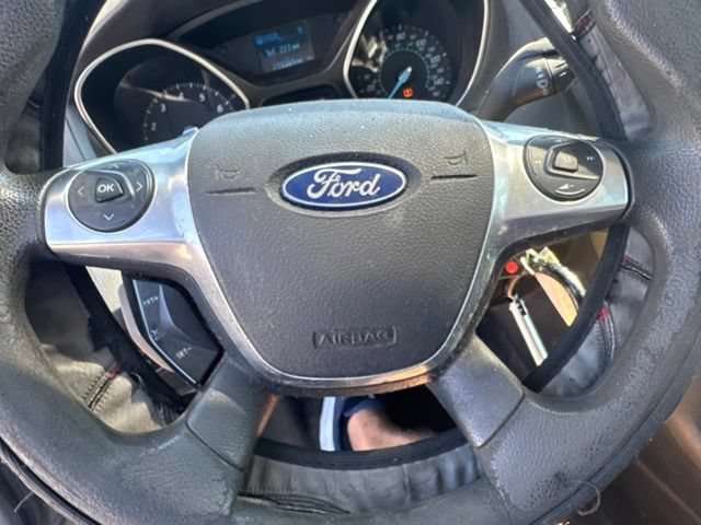 Used 2012 Grey Ford SE image 19