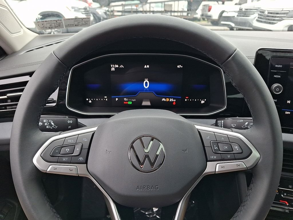 New 2026 White Volkswagen 1.5T SE image 9