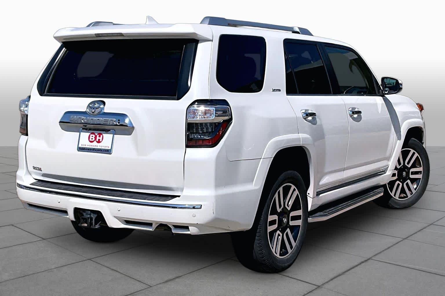 Used 2017 Blizzard Pearl Toyota Limited image 13