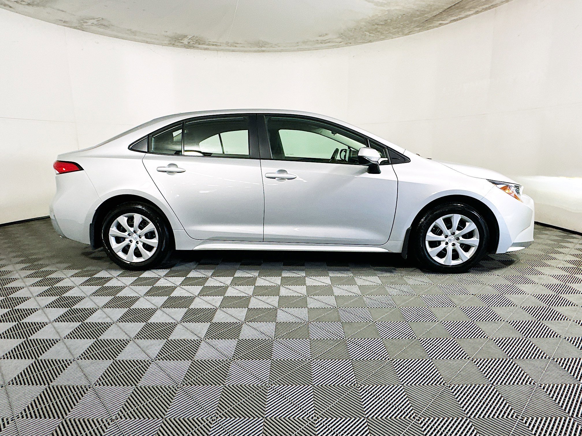 2025 Toyota Corolla thumbnail 4