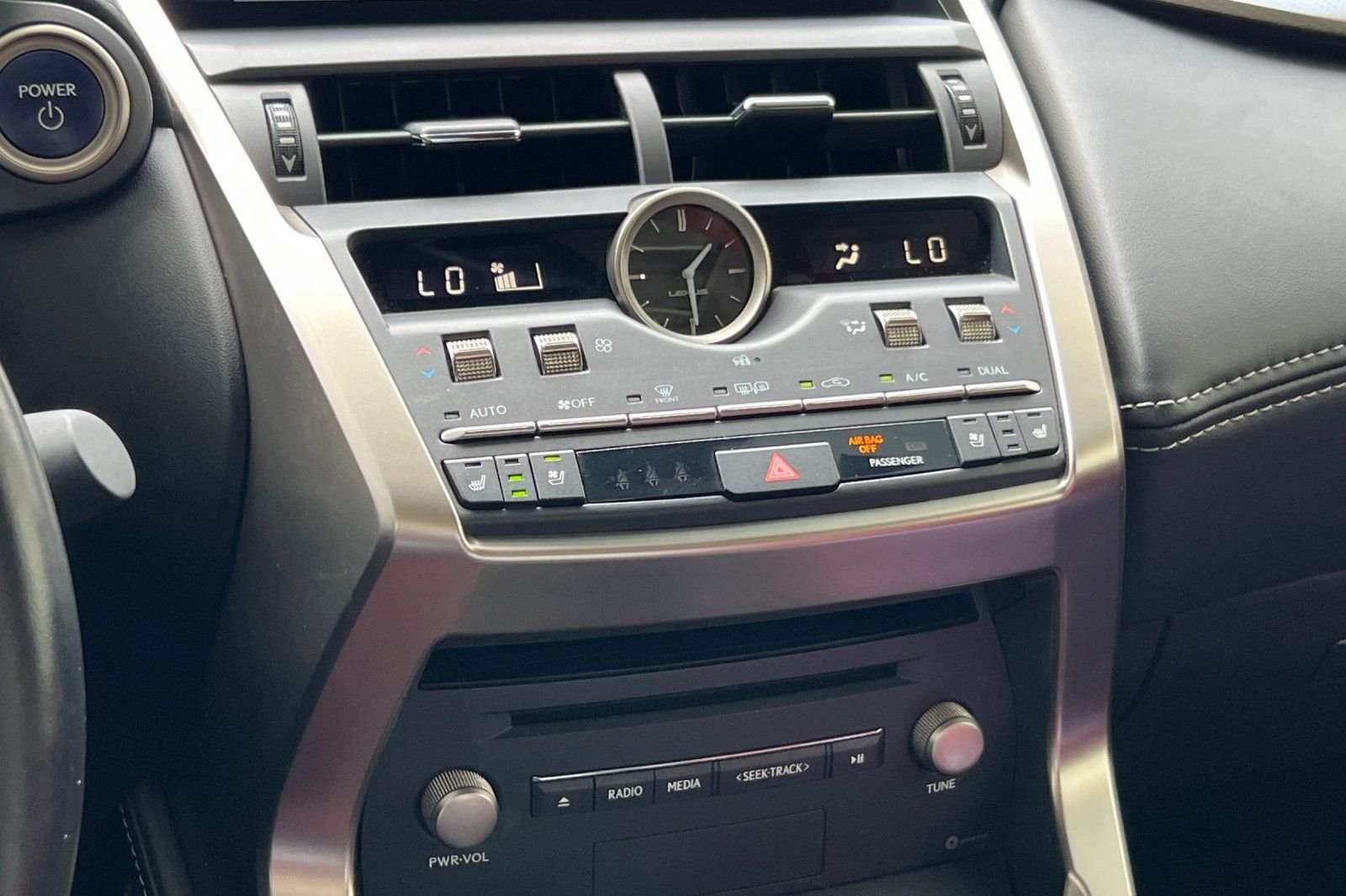 Used 2020 Silver Lexus 300h image 25