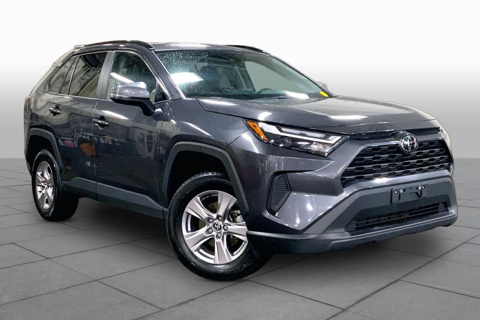 Used 2025 Magnetic Gray Metallic Toyota XLE image 3