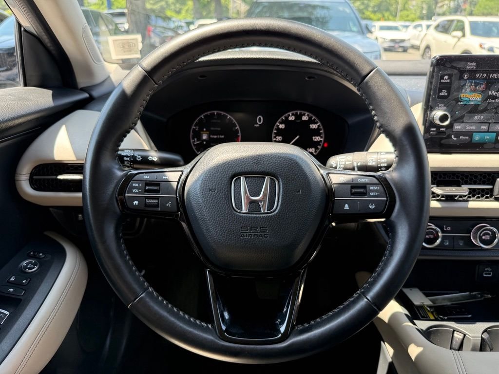 Used 2025 Silver Honda EX-L image 14
