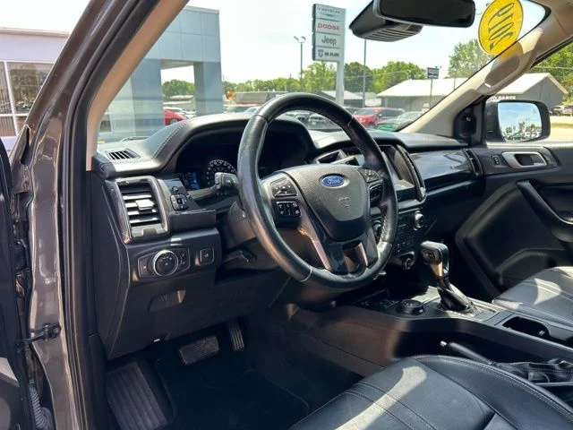 Used 2019 Magnetic Ford Lariat image 27