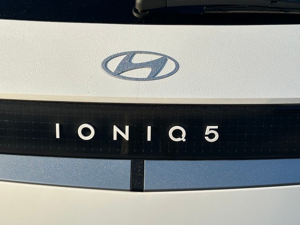 2025 Hyundai IONIQ 5 SE - Photo 8