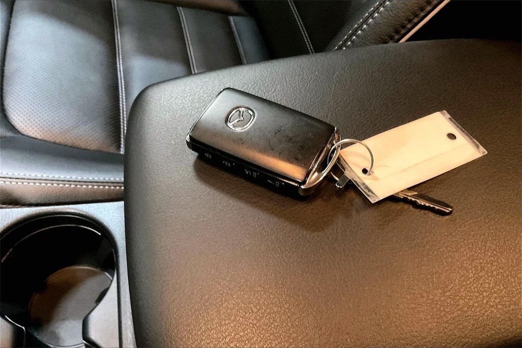 2025 MAZDA CX-5 - Image 10