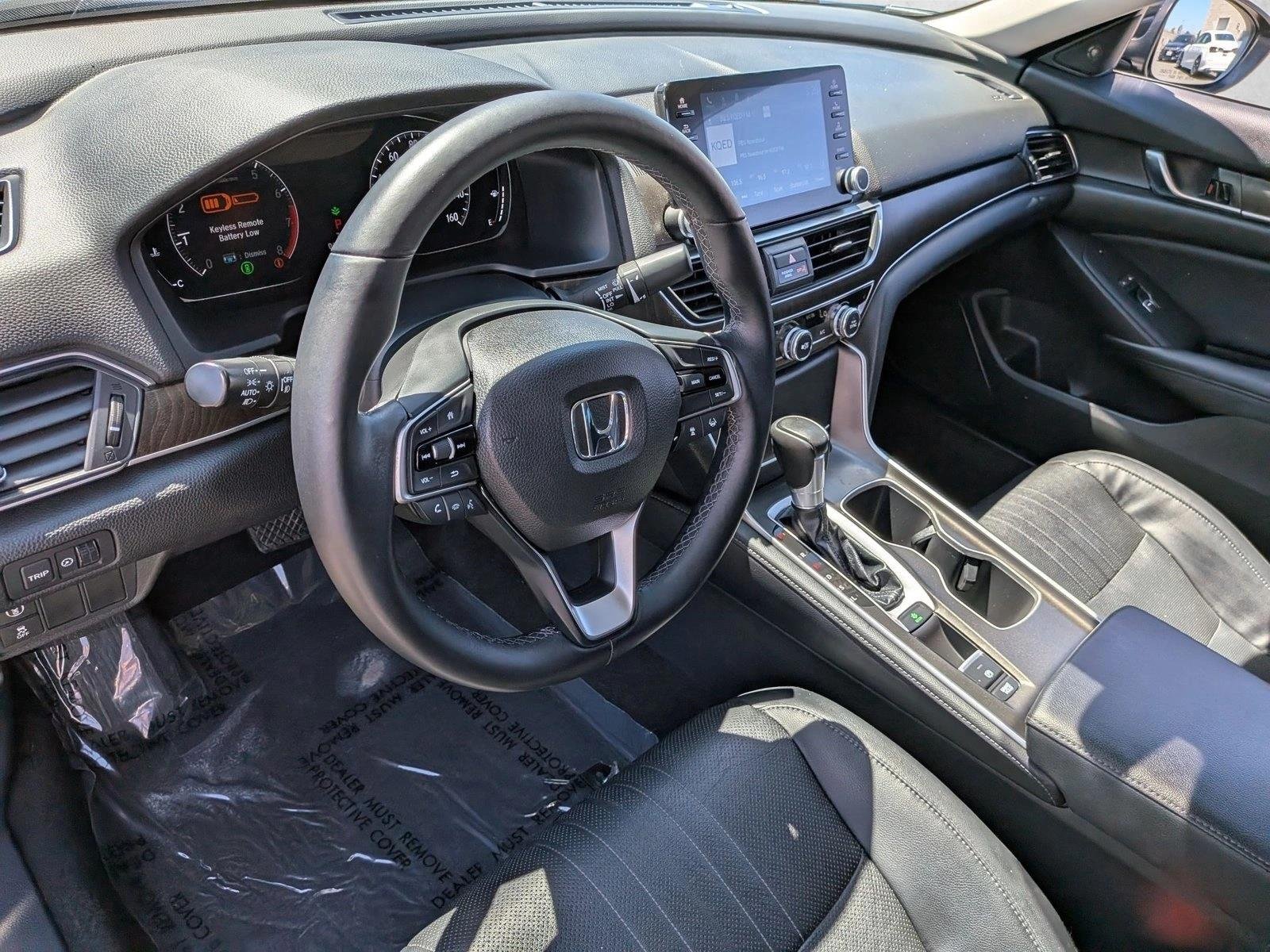 Used 2018 Crystal Black Pearl Honda EX-L 1.5T image 10