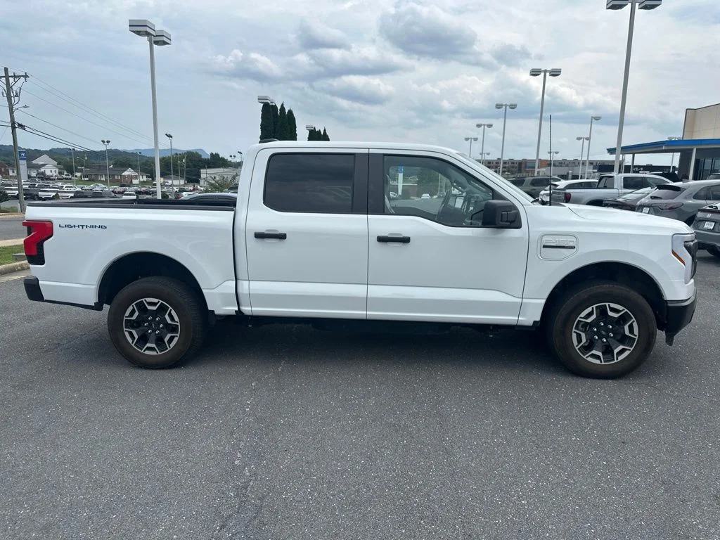 Used 2023 Oxford White Ford Pro image 4