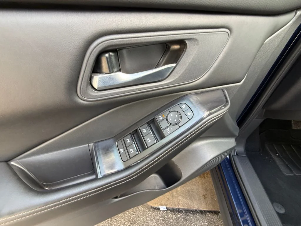 Used 2026 Blue Nissan SV image 11