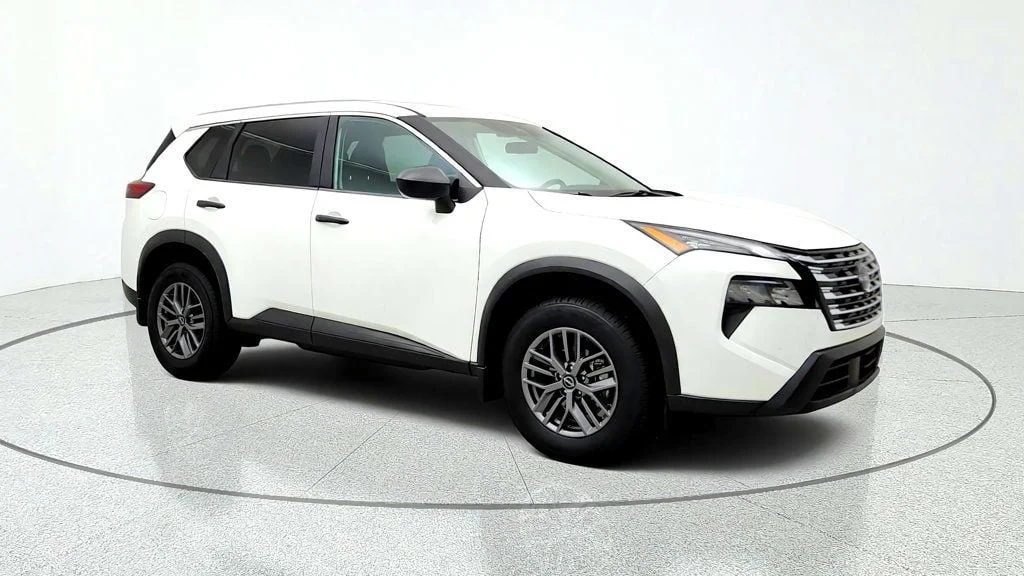 Used 2025 Glacier White Nissan FWD S image 3