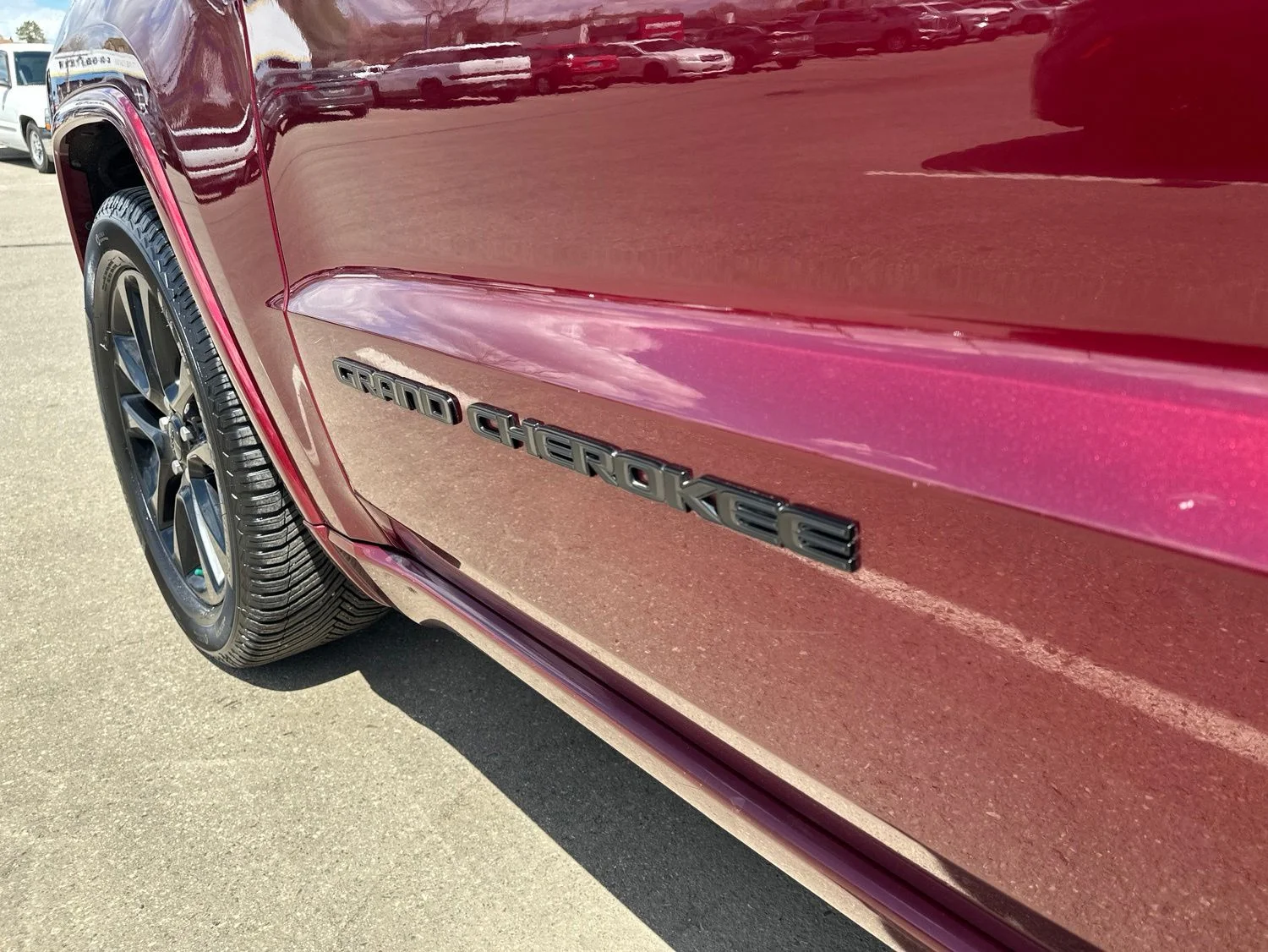 Used 2020 Red Jeep Altitude image 10