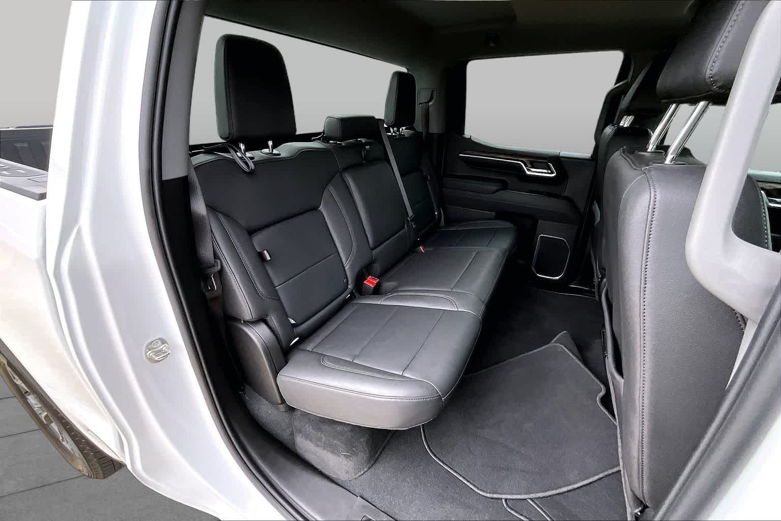 Used 2026 Summit White GMC SLT image 20
