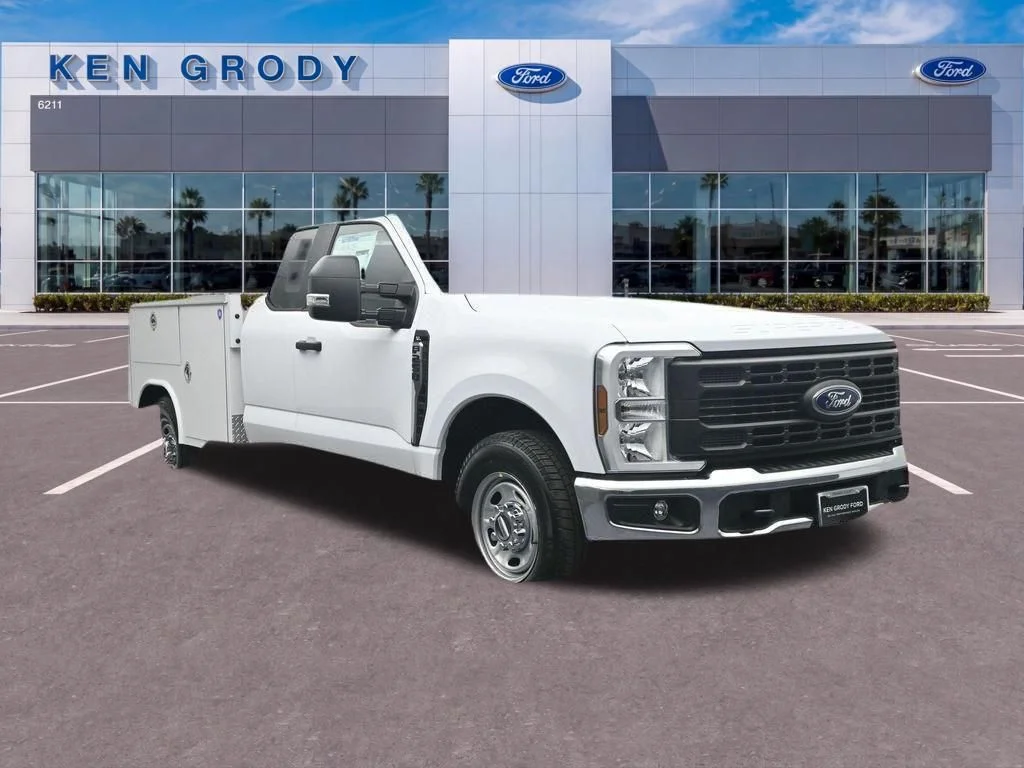2026 Ford F-250 XL SuperCab 8' Box's photo