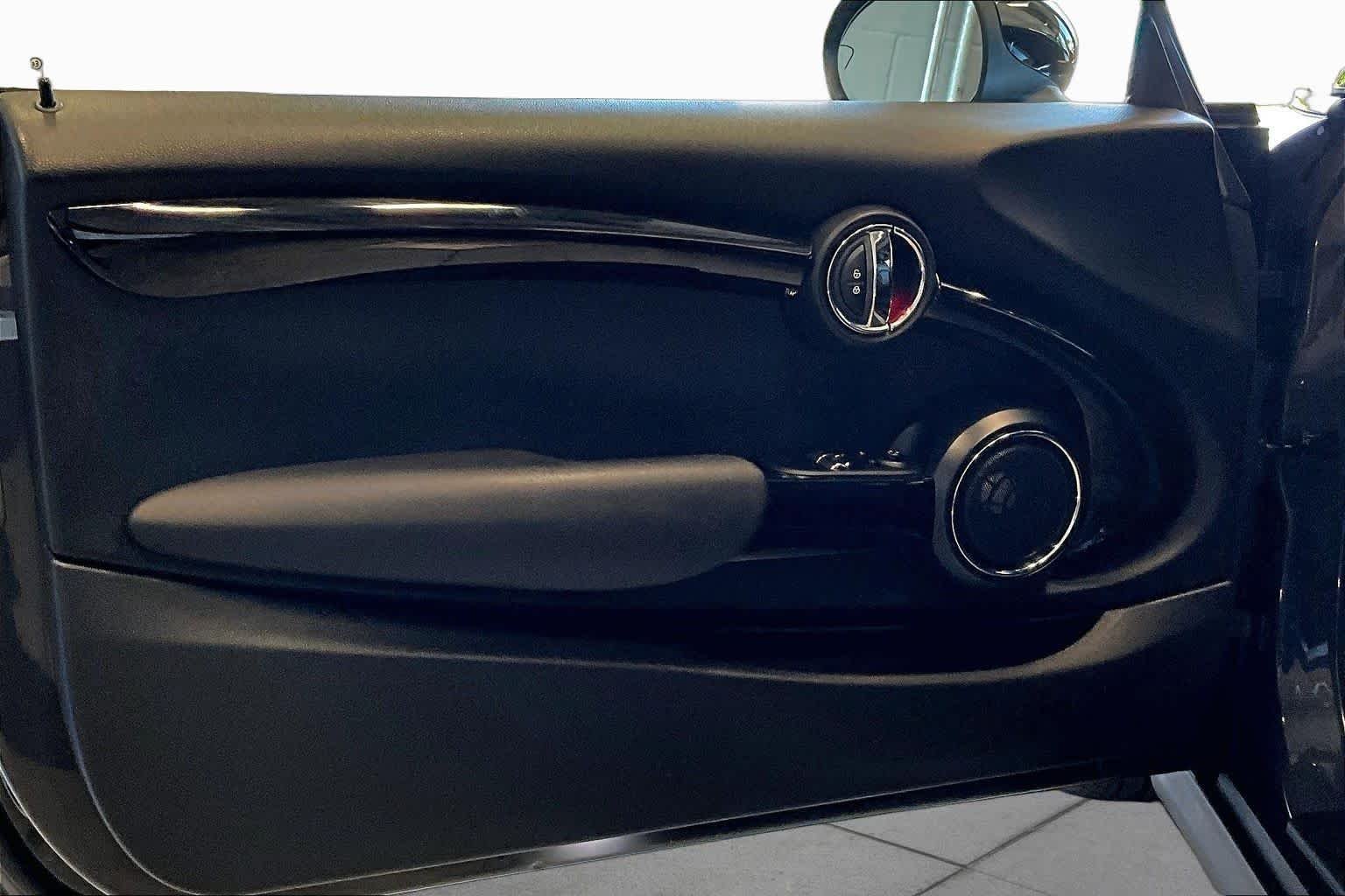 Used 2018 Thunder Grey Metallic MINI Cooper S image 22