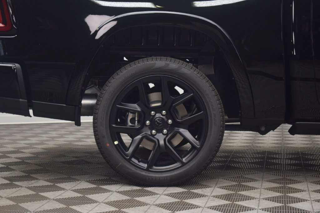 New 2027 Diamond Black Crystal Pearl-Coat Exterior Paint RAM Laramie image 8