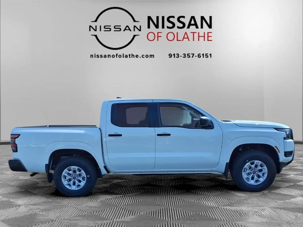 New 2026 Glacier White Nissan Crew Cab S image 25