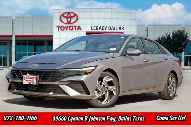 Pre-Owned 2025 Hyundai Elantra SEL Convenience