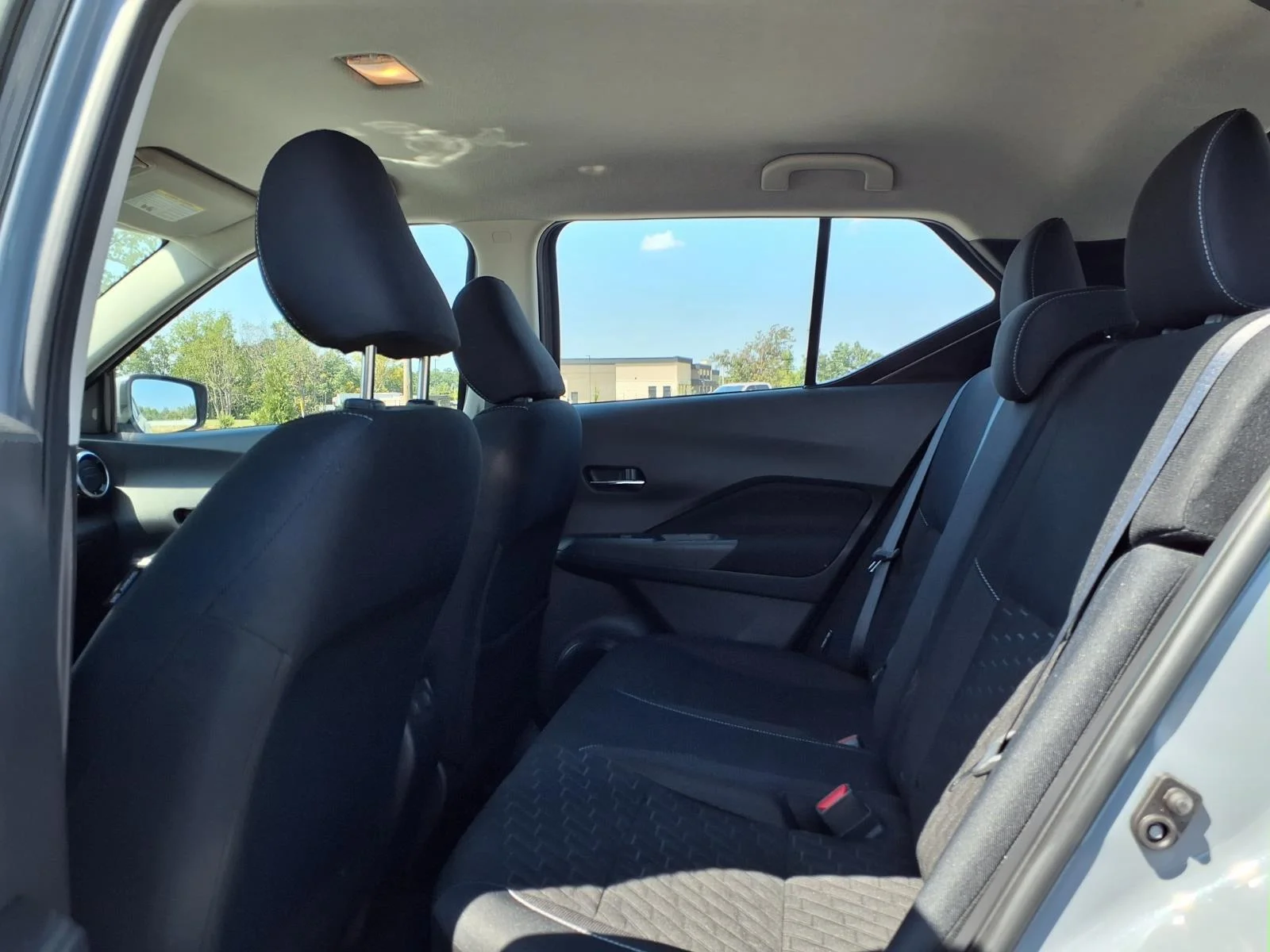 Used 2022 Boulder Gray Pearl Nissan SV image 19