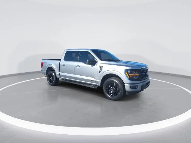 Used 2024 Silver Ford XLT image 4