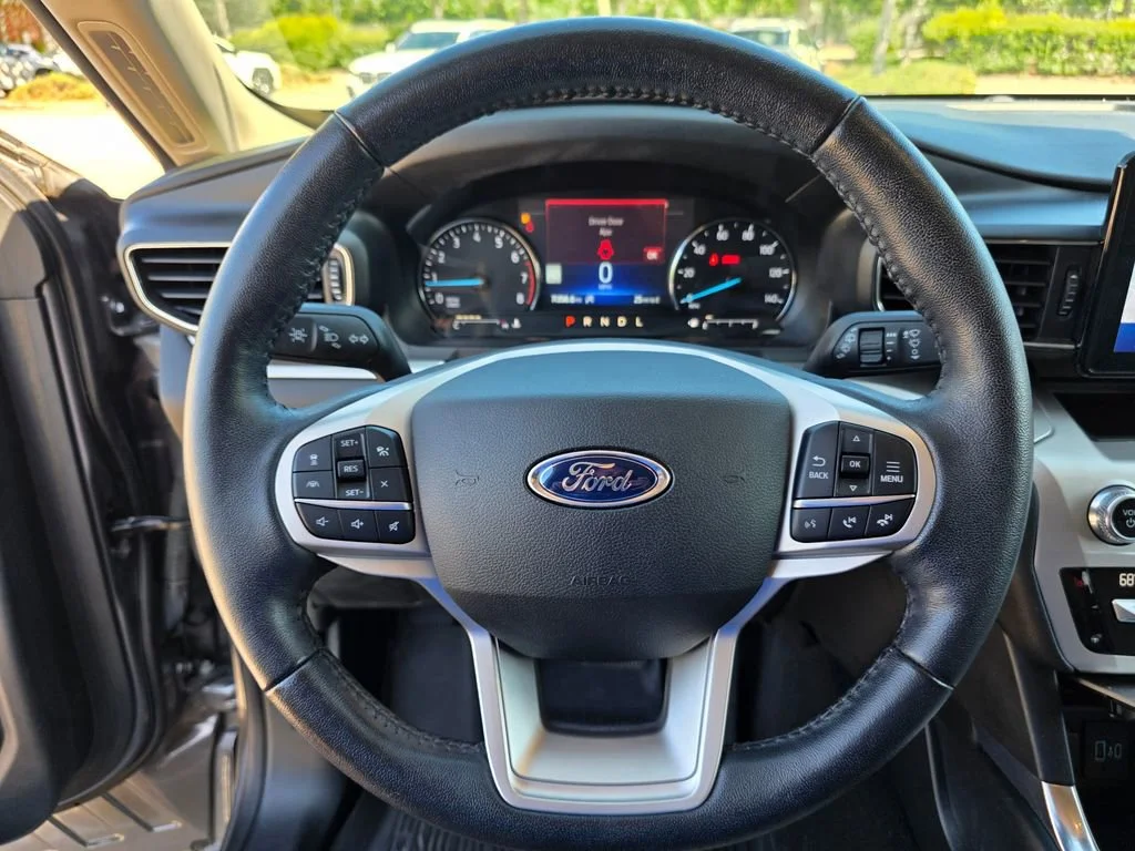 Used 2021 Gray Ford XLT image 24