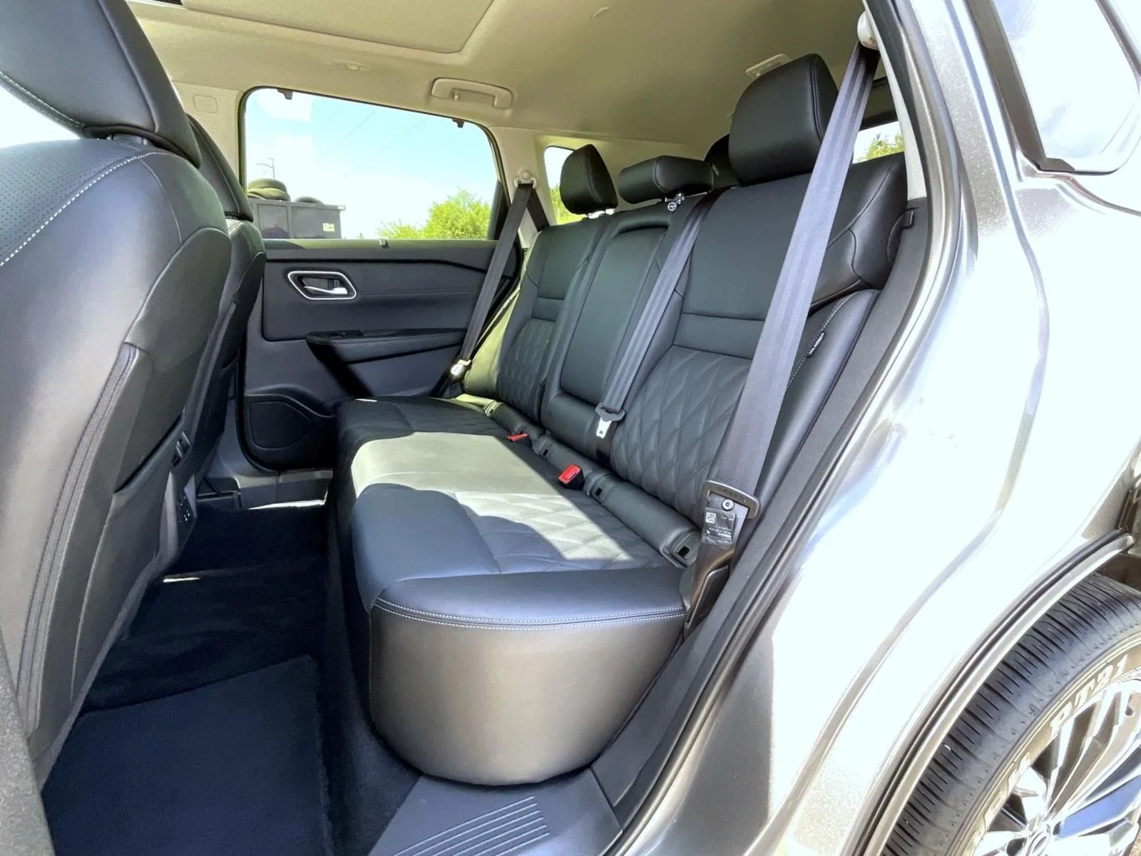Used 2026 Gray Nissan Platinum image 20
