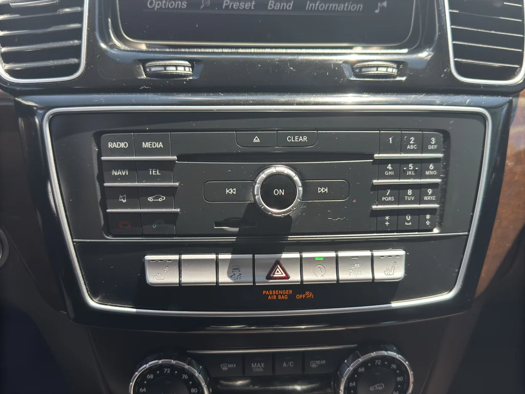 Used 2019 Black Mercedes-Benz 450 4MATIC® image 32